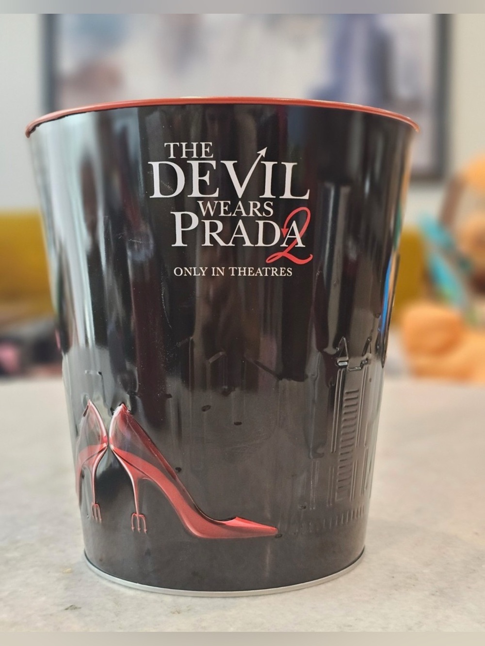 The Devil Wears Prada Promotional Tin - Black & Red NWT - Picture 2 of 7